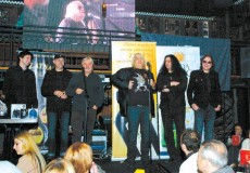 Rok grupa „Riblja čorba“ na promociji